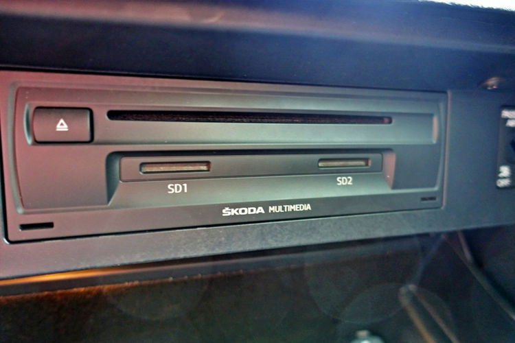 Skoda Octavia Rezerwacja - 100% org. lakier VRS - 230KM zdjęcie 41