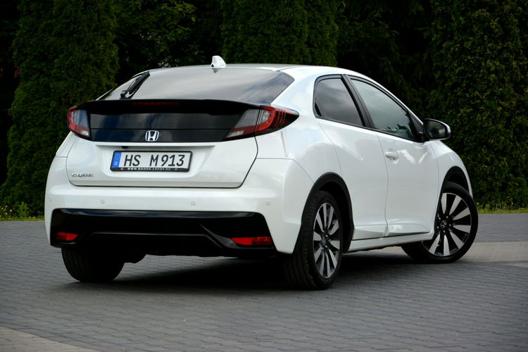 Honda Civic 1.8i-VTEC(142KM)Lift Biała Perła Ledy Xenon Navi Kamera 2xParktronic zdjęcie 13
