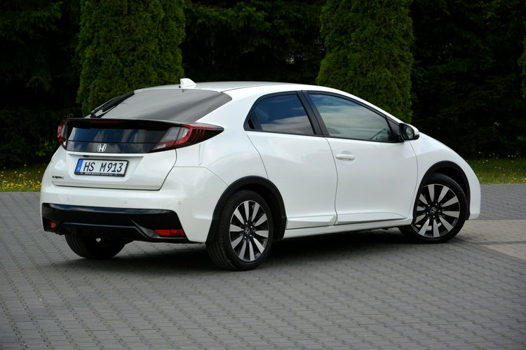 Honda Civic 1.8i-VTEC(142KM)Lift Biała Perła Ledy Xenon Navi Kamera 2xParktronic zdjęcie 14