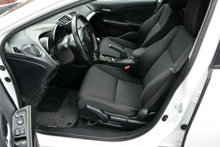 Honda Civic 1.8i-VTEC(142KM)Lift Biała Perła Ledy Xenon Navi Kamera 2xParktronic zdjęcie 16