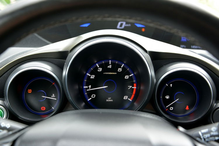 Honda Civic 1.8i-VTEC(142KM)Lift Biała Perła Ledy Xenon Navi Kamera 2xParktronic zdjęcie 27