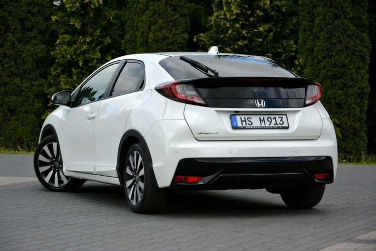 Honda Civic 1.8i-VTEC(142KM)Lift Biała Perła Ledy Xenon Navi Kamera 2xParktronic zdjęcie 5