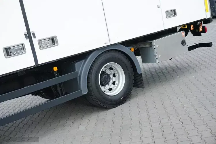 MAN / TGM / 18.340 / EURO 6 / IZOTERMA + WINDA / 18 PALET zdjęcie 19