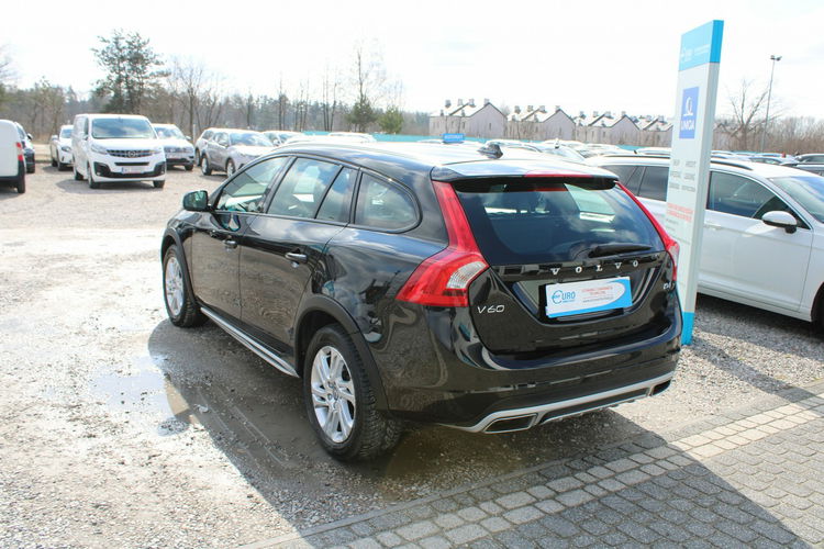 Volvo V60 Cross Country Momentum 190HP F-vat SalonPL Navi zdjęcie 7