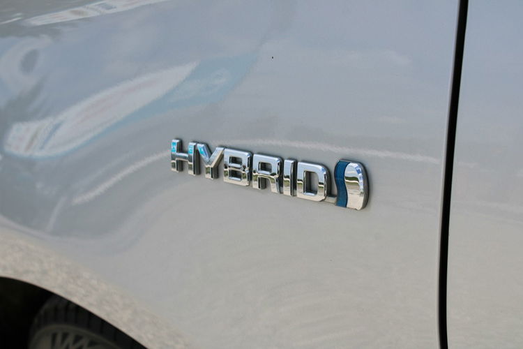 Toyota Yaris Hybrid Premium F-vat Salon Polska Gwarancja zdjęcie 9