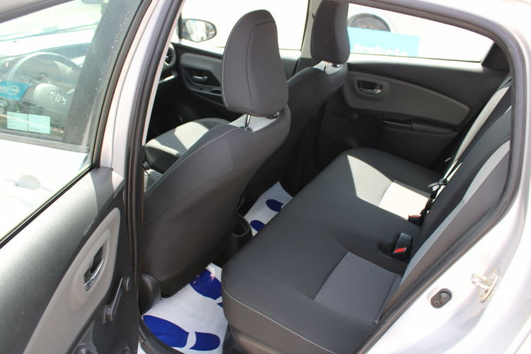 Toyota Yaris Hybrid Premium F-vat Salon Polska Gwarancja zdjęcie 13