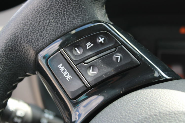 Toyota Yaris Hybrid Premium F-vat Salon Polska Gwarancja zdjęcie 21