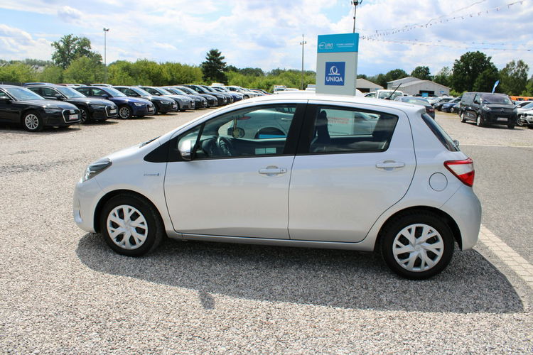 Toyota Yaris Hybrid Premium F-vat Salon Polska Gwarancja zdjęcie 8