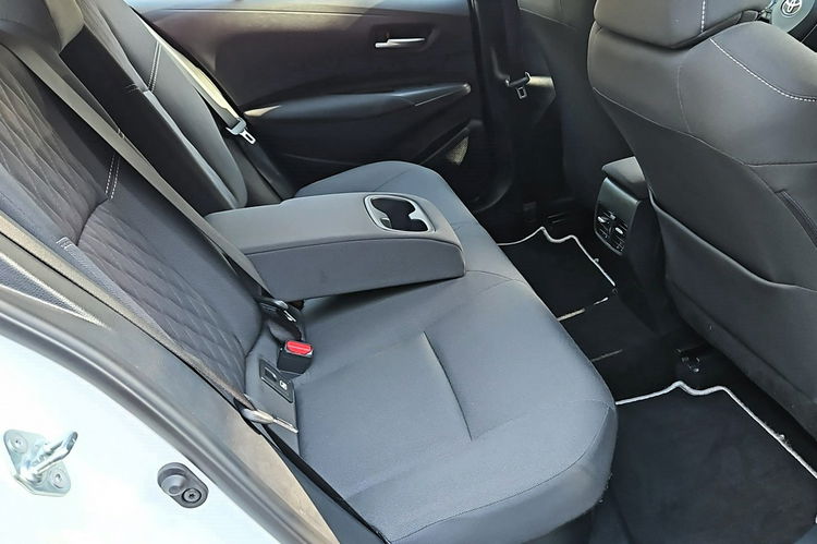 Toyota Corolla 1.8 HSD 122KM COMFORT TECH, salon Polska, gwarancja, FV23% zdjęcie 13
