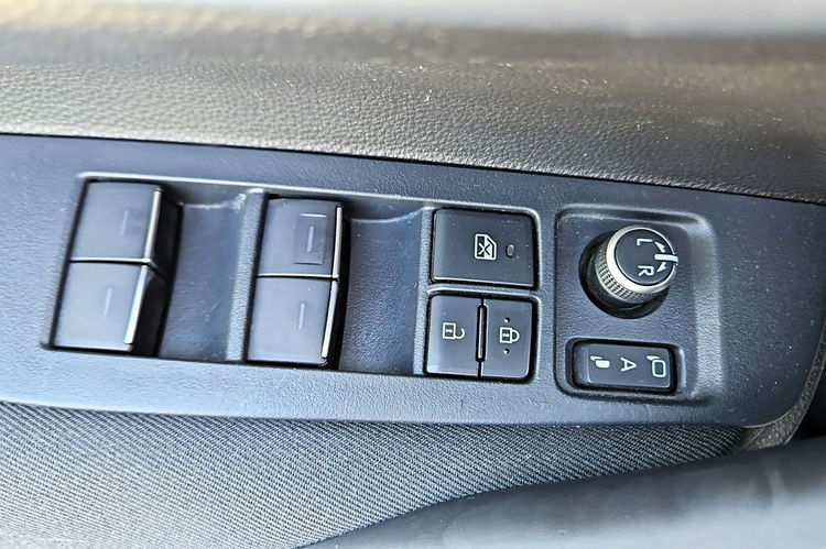 Toyota Corolla 1.8 HSD 122KM COMFORT TECH, salon Polska, gwarancja, FV23% zdjęcie 19