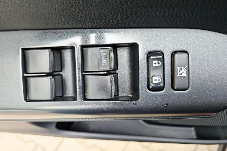 Toyota RAV-4 2.5 HSD 197KM 4x4 PRESTIGE WINTER, salon Polska, gwarancja zdjęcie 20