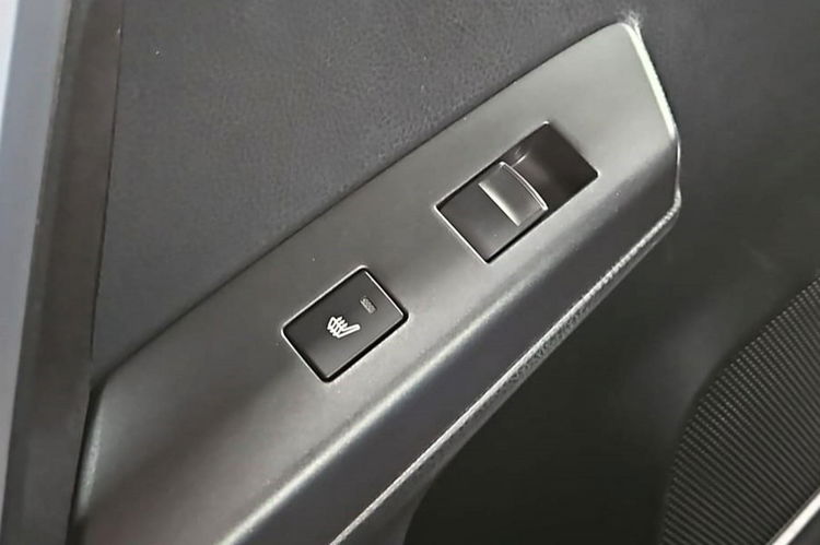 Toyota RAV-4 2.5 HSD 197KM 4x4 PRESTIGE WINTER, salon Polska, gwarancja zdjęcie 24