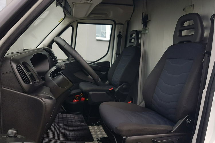 Iveco Daily KONTENER NISKOPODŁOGOWY 4.31x2.24x2.42 SKLEP KAMPER KLIMA FOODTRUCK zdjęcie 7