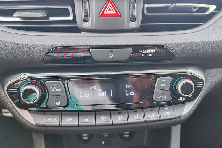 Hyundai i30N 280KM + 8595 km + na gwarancji zdjęcie 18