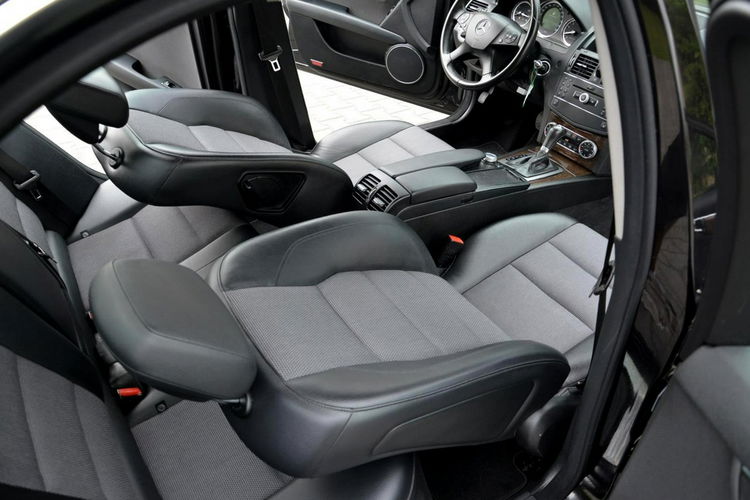 Mercedes C 180 1.8Kompressor Elegance Navi pół-skóry Automat 12.2007-model 2008 zdjęcie 21