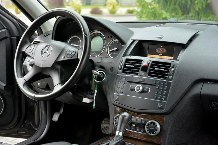 Mercedes C 180 1.8Kompressor Elegance Navi pół-skóry Automat 12.2007-model 2008 zdjęcie 23