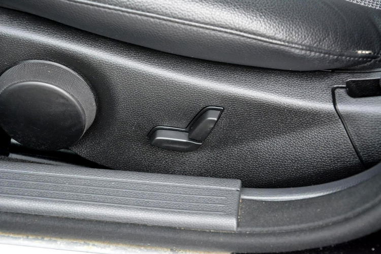 Mercedes C 180 1.8Kompressor Elegance Navi pół-skóry Automat 12.2007-model 2008 zdjęcie 33