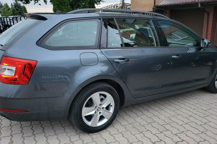 Skoda Octavia 2020 Tylko Salon Polska 1Właściciel BEZWYPADKOWY zdjęcie 13