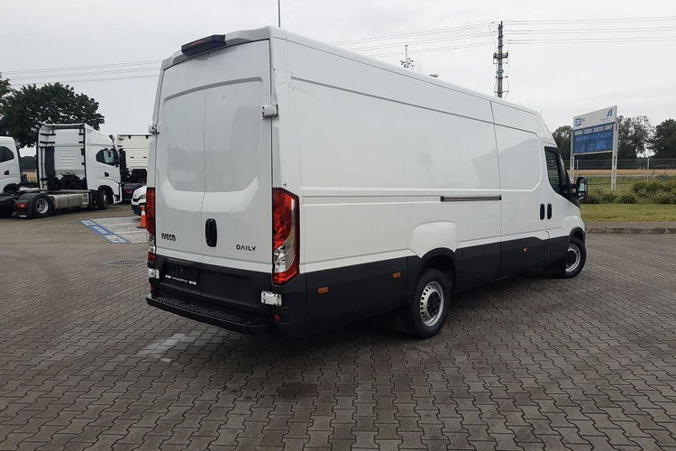 IVECO DAILY 35S 16 zdjęcie 4