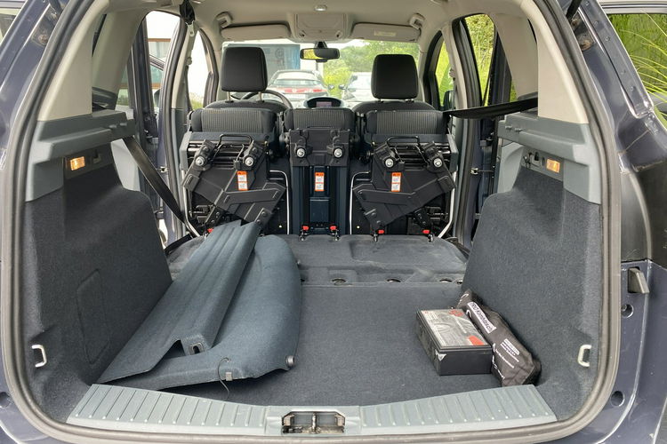 Ford C-Max Rodzinny minivan zdjęcie 26