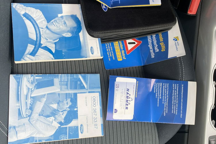 Ford C-Max Rodzinny minivan zdjęcie 29