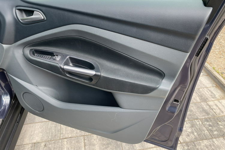 Ford C-Max Rodzinny minivan zdjęcie 34