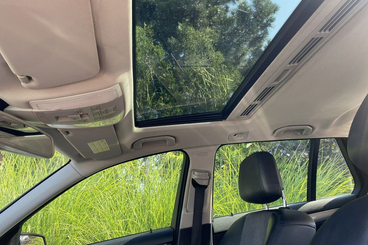 Mercedes C 180 Bardzo zadbana - 100% oryginalny przebieg.NOWY ROZRZĄD zdjęcie 12