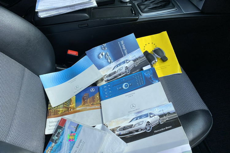 Mercedes C 180 Bardzo zadbana - 100% oryginalny przebieg.NOWY ROZRZĄD zdjęcie 17
