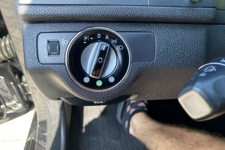 Mercedes C 180 Bardzo zadbana - 100% oryginalny przebieg.NOWY ROZRZĄD zdjęcie 21