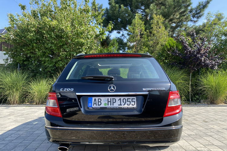 Mercedes C 180 Bardzo zadbana - 100% oryginalny przebieg.NOWY ROZRZĄD zdjęcie 22