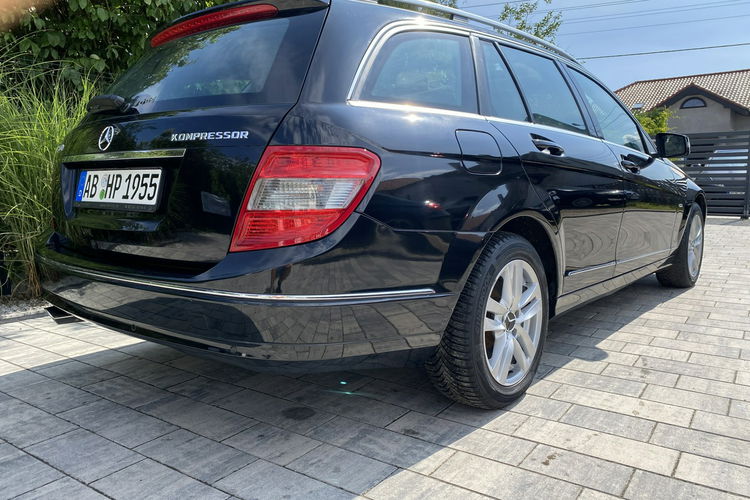 Mercedes C 180 Bardzo zadbana - 100% oryginalny przebieg.NOWY ROZRZĄD zdjęcie 8