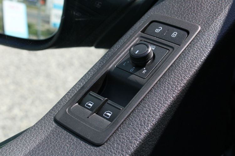Volkswagen Transporter LONG F-vat Salon Polska Gwarancja zdjęcie 13