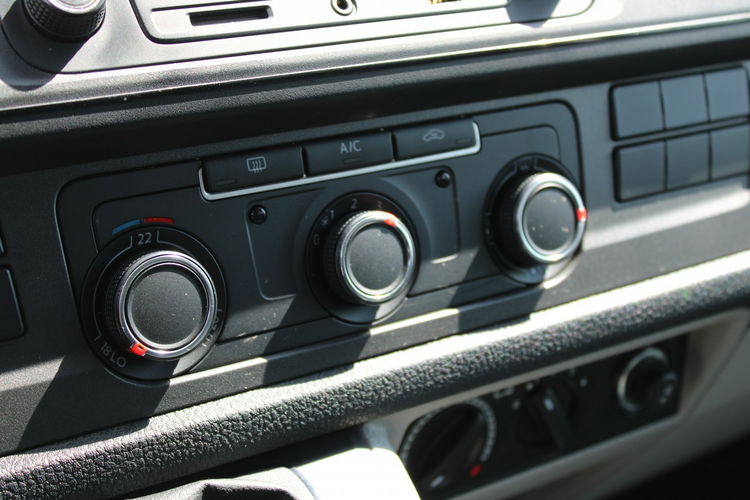 Volkswagen Transporter LONG F-vat Salon Polska Gwarancja zdjęcie 16