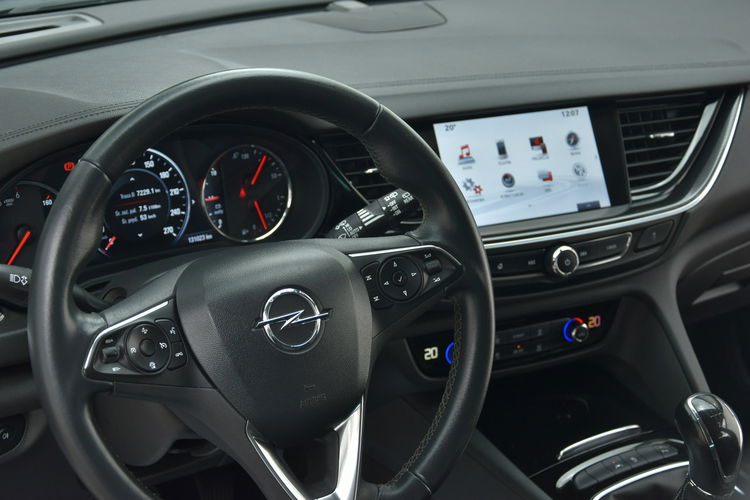 Opel Insignia 2.0CDTi 170KM Manual 2017r. FullLED Kamera 2xPDC Climatronic el. klapa zdjęcie 24