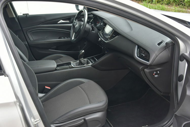 Opel Insignia 2.0CDTi 170KM Manual 2017r. FullLED Kamera 2xPDC Climatronic el. klapa zdjęcie 29