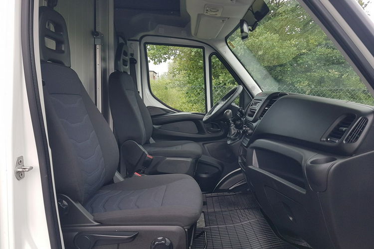 Iveco Daily KONTENER NISKOPODŁOGOWY 4.31x2.24x2.43 SKLEP KAMPER KLIMA FOODTRUCK zdjęcie 23