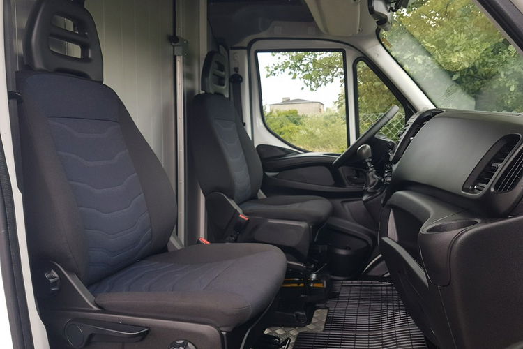 Iveco Daily KONTENER NISKOPODŁOGOWY 4.31x2.24x2.43 SKLEP KAMPER KLIMA FOODTRUCK zdjęcie 8