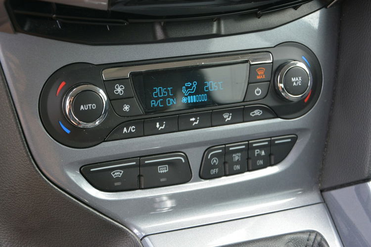 Ford Focus Titanium ST Bi-Xenon Ledy Park Assist Skóry 2xParktr Keyless go zdjęcie 24
