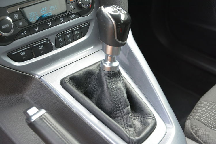 Ford Focus Titanium ST Bi-Xenon Ledy Park Assist Skóry 2xParktr Keyless go zdjęcie 30