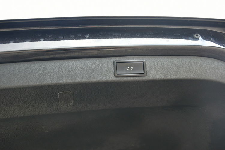 Skoda Kodiaq 1.6 TDi 115KM DSG 2019r. Climatronic NAVi Kamera 2xPDC zdjęcie 33