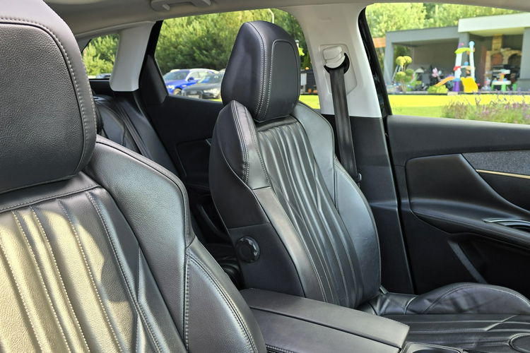 Peugeot 3008 1.5 HDi 130KM EA8 Allure Panorama / Bezwypadkowy / I-właściciel zdjęcie 28
