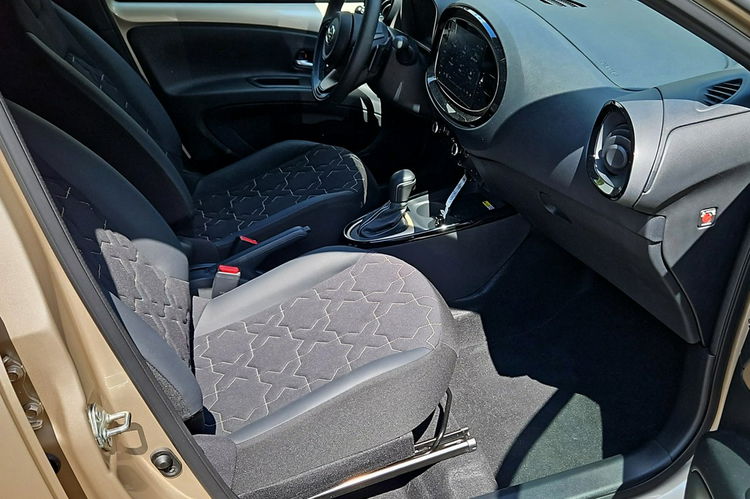 Toyota Aygo X 1.0 VVTi 72KM CVT EXECUTIVE SMART, salon Polska, gwarancja zdjęcie 14