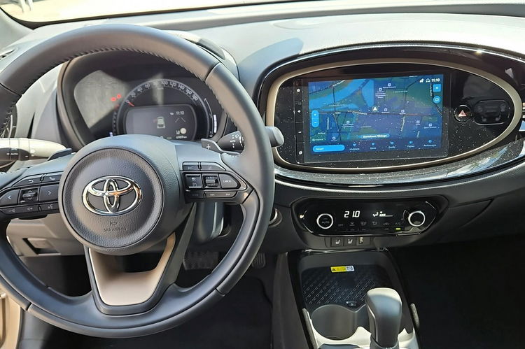 Toyota Aygo X 1.0 VVTi 72KM CVT EXECUTIVE SMART, salon Polska, gwarancja zdjęcie 15