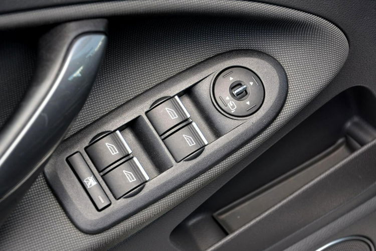 Ford Kuga Titanium Lift Bi-Xenon Ledy 4x4 2xParktronic Oryginał Alu17" zdjęcie 33