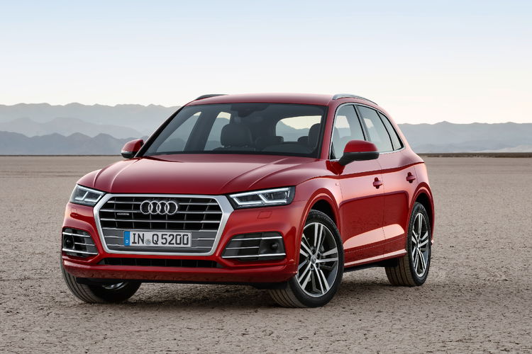 AUDI Q5 40 TDI mHEV Quattro S Line S tronic zdjęcie 2