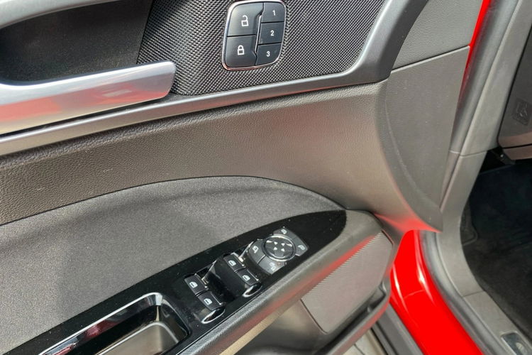 Ford Mondeo 2.0 TDCi Start-Stopp PowerShift-Aut Titanium zdjęcie 23