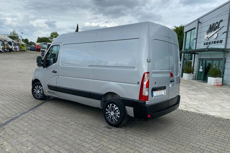 Renault Master 2.3dCi 125 / L2H3 // NAWIGACJA / PDC zdjęcie 13