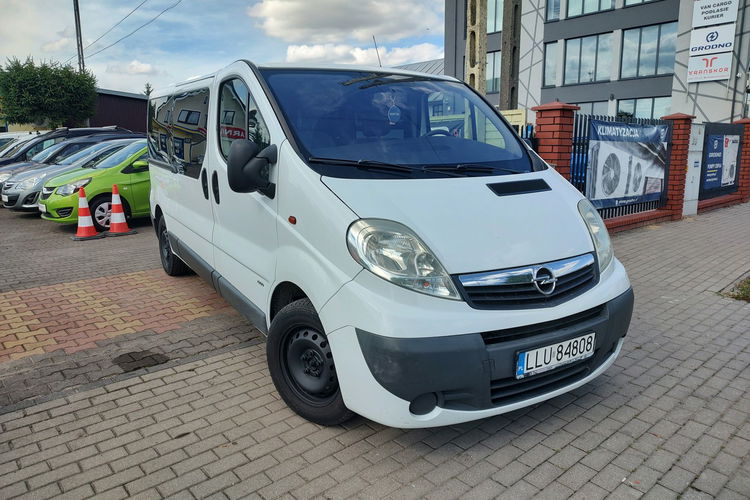 Opel Vivaro 2.0 CDTi 100KM Klimatyzacja 9 osobowy zdjęcie 10