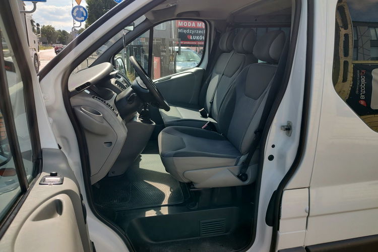 Opel Vivaro 2.0 CDTi 100KM Klimatyzacja 9 osobowy zdjęcie 13