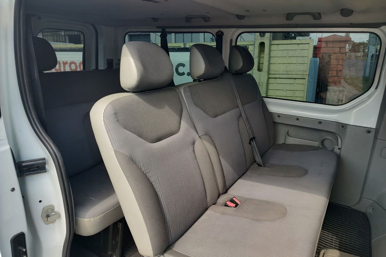 Opel Vivaro 2.0 CDTi 100KM Klimatyzacja 9 osobowy zdjęcie 15